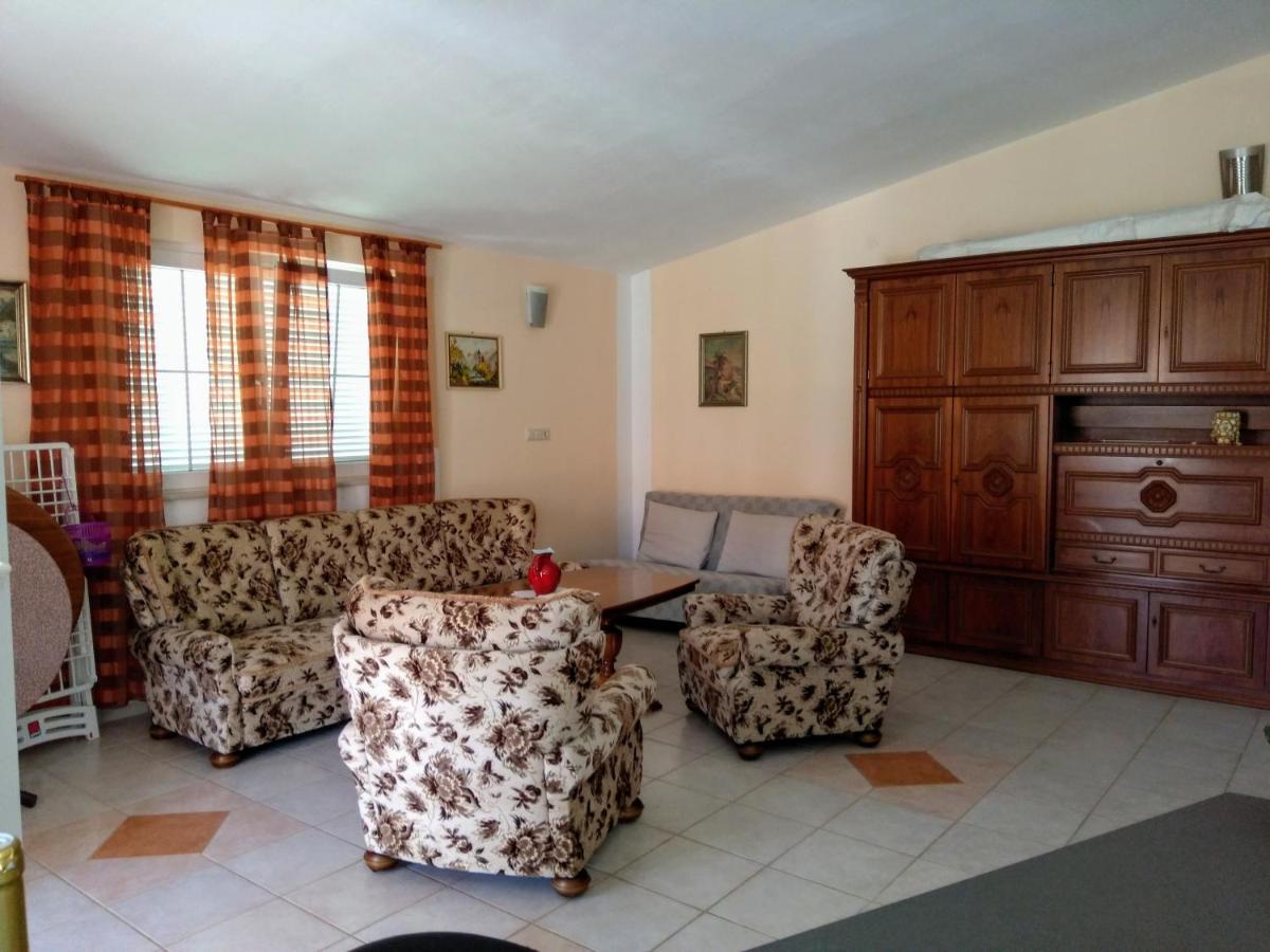 Apartmani Korade ヴィル エクステリア 写真